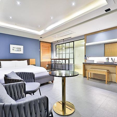 Seomyeon Ib Hotel Busan Exterior foto