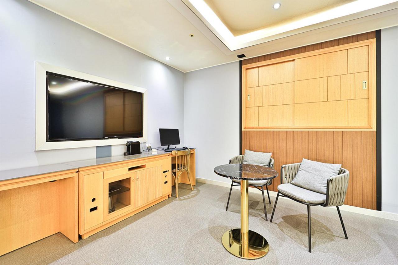 Seomyeon Ib Hotel Busan Exterior foto